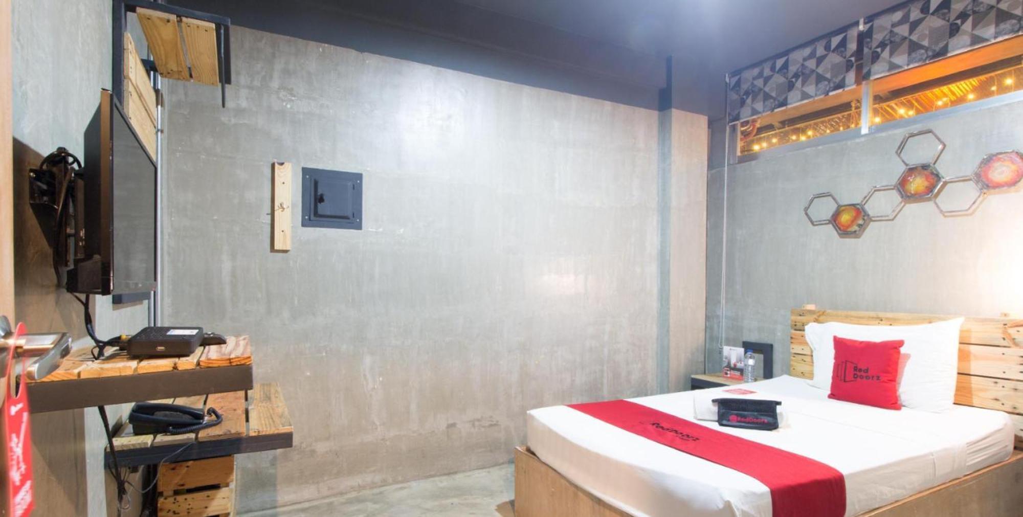 Reddoorz Plus @ Taft North Mandurriao Iloilo City Exteriör bild