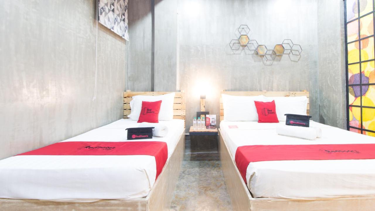 Reddoorz Plus @ Taft North Mandurriao Iloilo City Exteriör bild