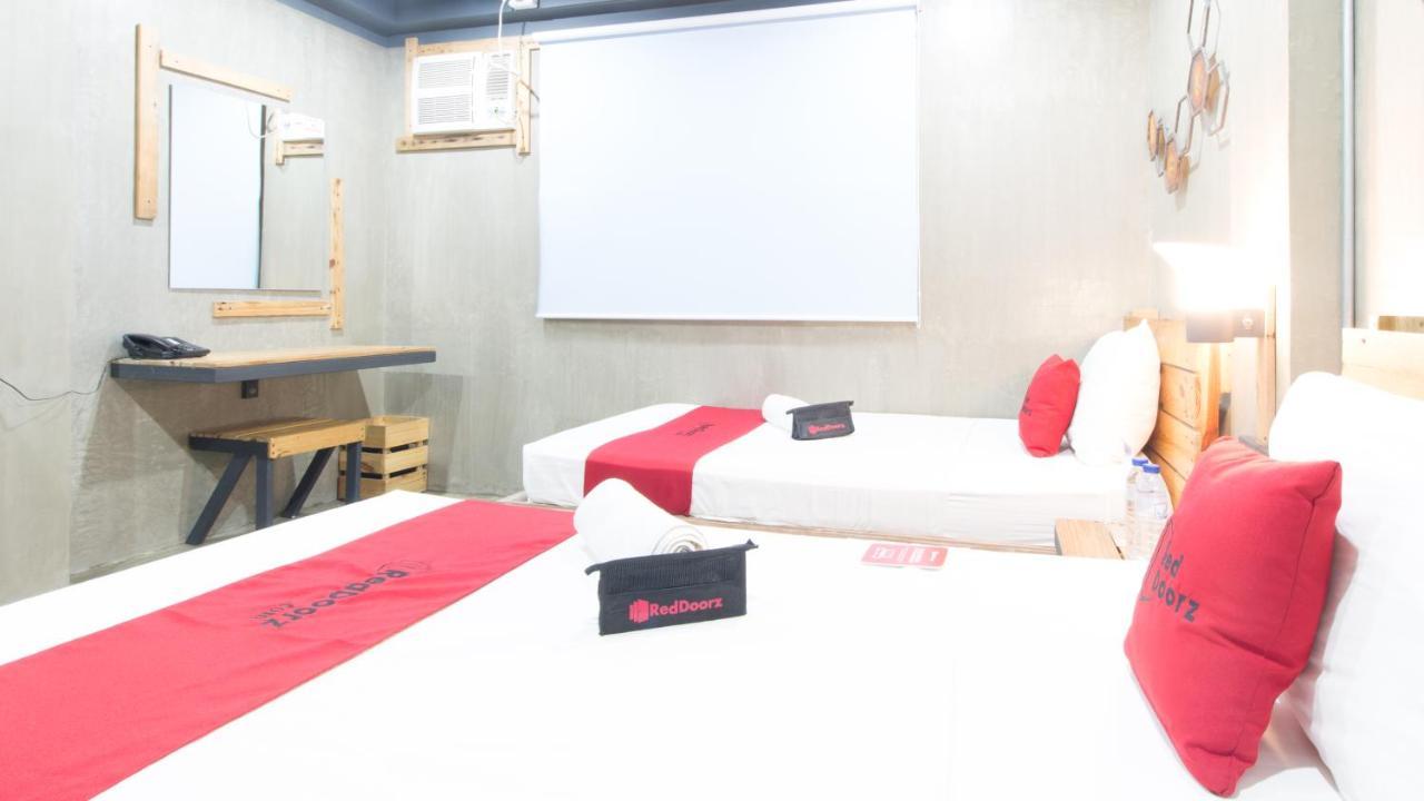 Reddoorz Plus @ Taft North Mandurriao Iloilo City Exteriör bild