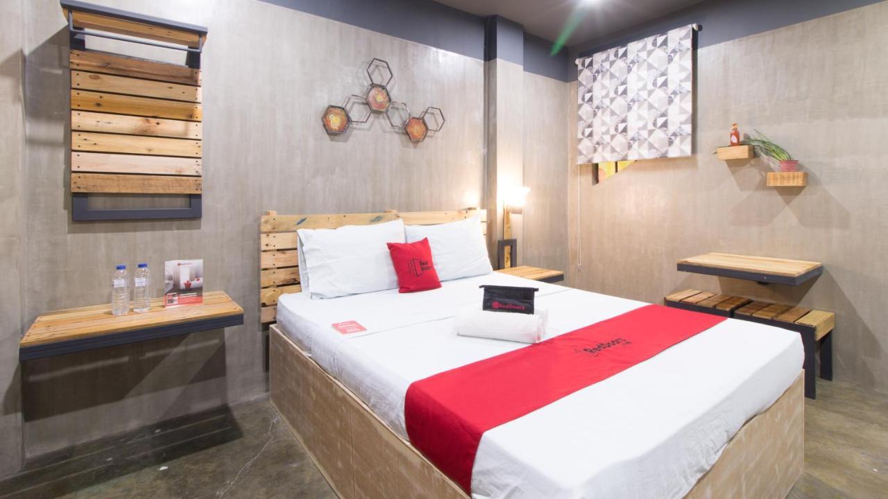 Reddoorz Plus @ Taft North Mandurriao Iloilo City Exteriör bild
