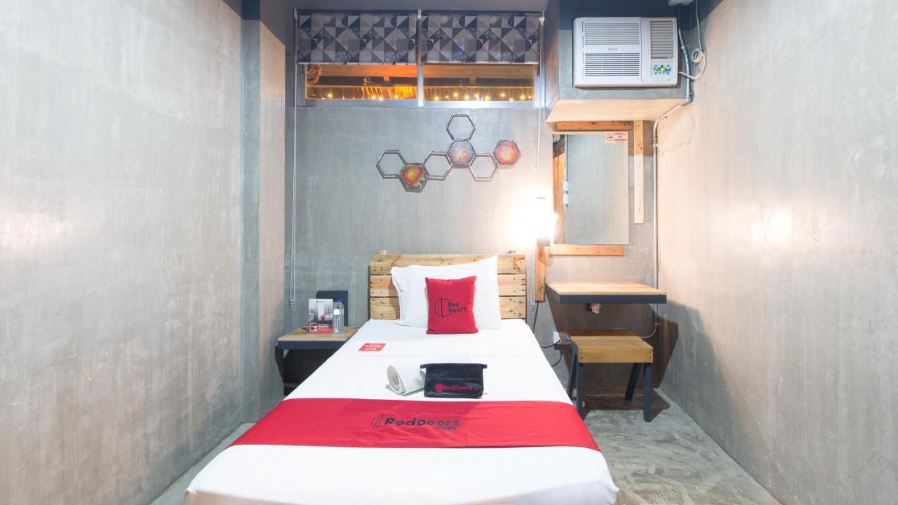 Reddoorz Plus @ Taft North Mandurriao Iloilo City Exteriör bild